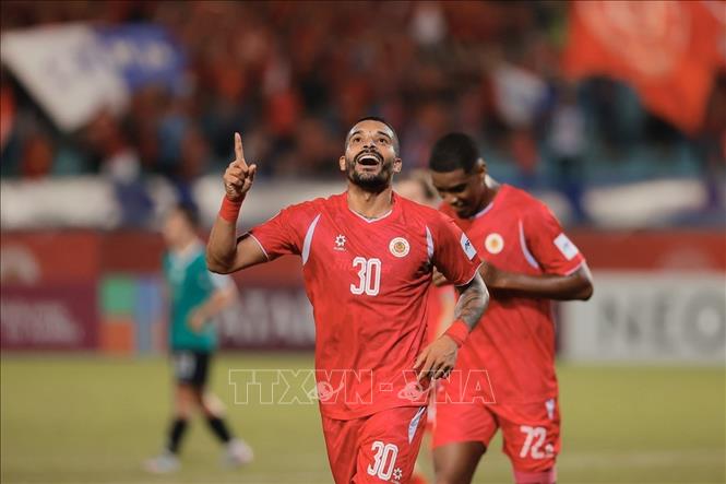 Cầu thủ Alves Rogerio ghi bàn thắng nâng tỷ số lên 2-0 cho CLB Công An Hà Nội. Ảnh: Minh Quyết - TTXVN

