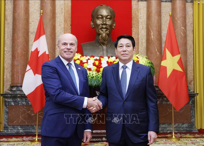 Chủ tịch nước Lương Cường tiếp Đại sứ Canada James Nickel đến trình Quốc thư, nhận nhiệm vụ công tác tại Việt Nam. Ảnh: Lâm Khánh – TTXVN