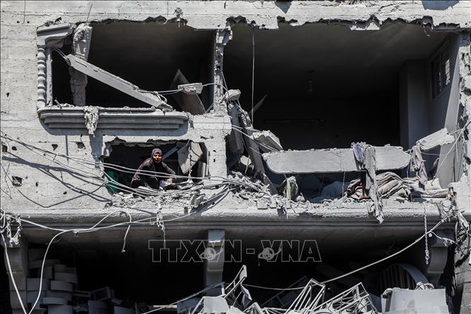 Những toà nhà bị phá huỷ sau vụ không kích của Israel xuống thành phố Gaza ngày 11/9/2025. Ảnh: THX/TTXVN