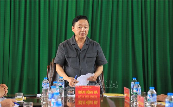 Phó Thủ tướng Trần Hồng Hà phát biểu chỉ đạo tại buổi làm việc với tỉnh Lào Cai tại Công ty Cổ phần thuỷ điện Thác Bà. Ảnh: Tuấn Anh - TTXVN