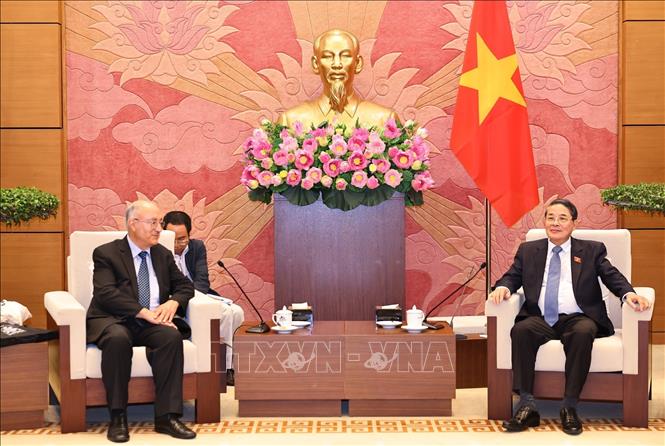 Phó Chủ tịch Quốc hội Nguyễn Đức Hải tiếp Tiến sĩ Kambiz Ghawami, Chủ tịch Tổ chức Hỗ trợ đại học thế giới, Cộng hòa Liên bang Đức (WUS). Ảnh: Minh Đức – TTXVN

