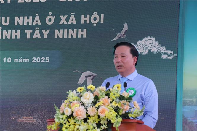 Ông Nguyễn Văn Út, Chủ tịch UBND tỉnh Tây Ninh, phát biểu tại buổi lễ. Ảnh: Thanh Bình -TTXVN