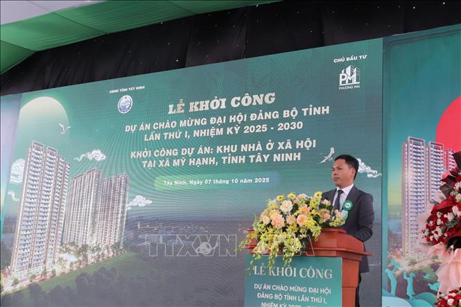 Ông Nguyễn Văn Vũ, Chủ tịch HĐQT kiêm Giám đốc Công ty cổ phần Phương Mai Long An, phát biểu tại buổi lễ. Ảnh: Thanh Bình -TTXVN