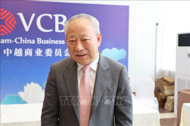Ông Nghiêm Kiến Hoa, Chủ tịch Hội đồng quản trị Viện Nghiên cứu Chiến lược chuyên nghiệp, trả lời phỏng vấn của PV TTXVN. Ảnh: Quang Hưng - PV TTXVN tại Trung Quốc