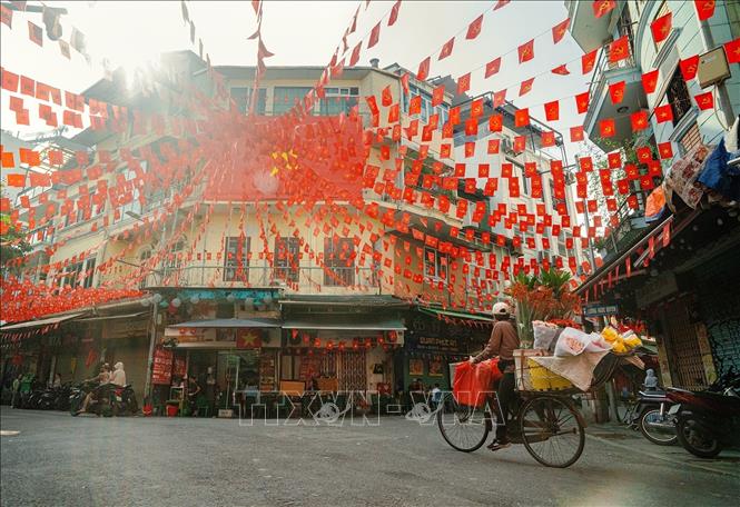Những con phố Hà Nội khi bước vào Thu cũng dịu dàng, bình yên hơn. Ảnh: Khánh Hoà – TTXVN 

