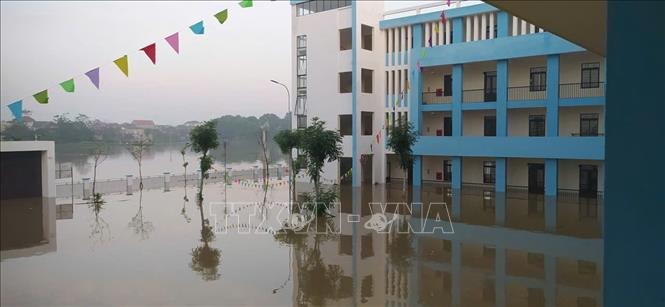 Van Ha ward in Bac Ninh province neighbouring Hanoi is deeply inundated. VNA/Photo by courtesy