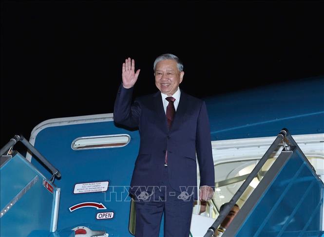 Tổng Bí thư Tô Lâm rời Hà Nội, lên đường thăm cấp Nhà nước tới Triều Tiên và dự Lễ kỷ niệm 80 năm thành lập Đảng Lao động Triều Tiên. Ảnh: Thống Nhất – TTXVN