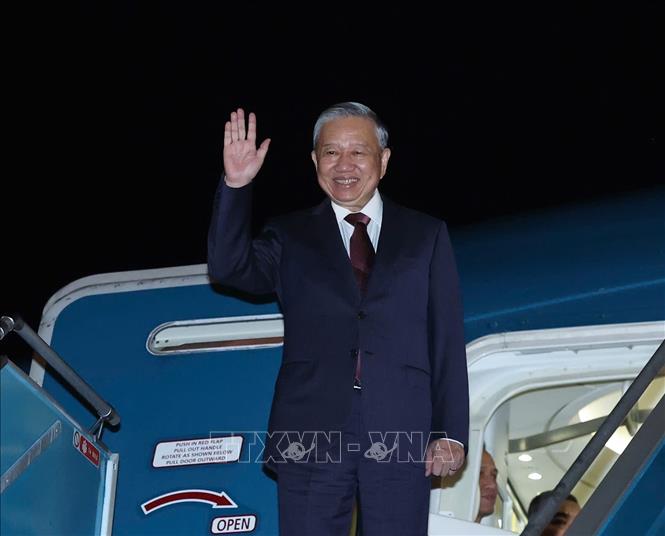Tổng Bí thư Tô Lâm rời Hà Nội, lên đường thăm cấp Nhà nước tới Triều Tiên và dự Lễ kỷ niệm 80 năm thành lập Đảng Lao động Triều Tiên. Ảnh: Thống Nhất – TTXVN
