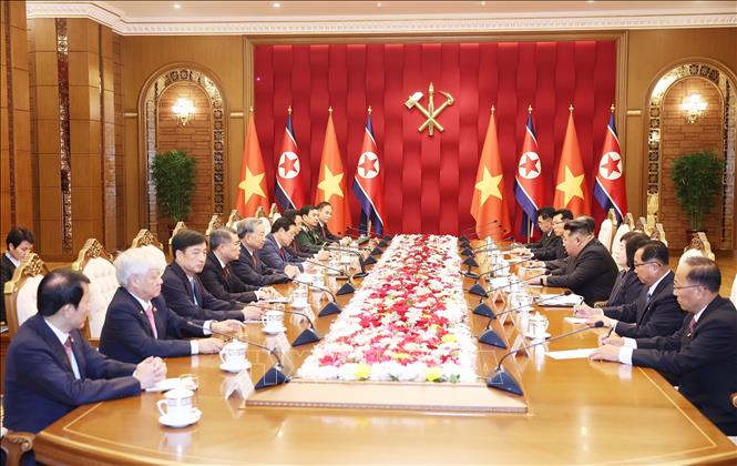 Tổng Bí thư Tô Lâm hội đàm với Tổng Bí thư, Chủ tịch Quốc vụ CHDCND Triều Tiên Kim Jong Un. Ảnh: Thống Nhất – TTXVN