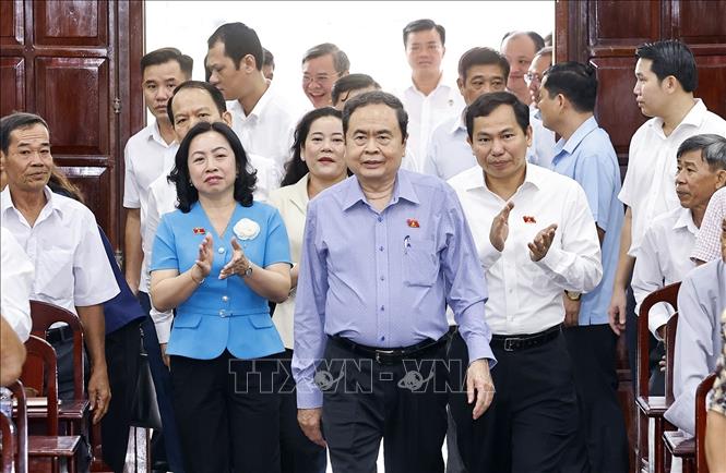 Chủ tịch Quốc hội Trần Thanh Mẫn tiếp xúc cử tri tại xã Tân Hòa, TP Cần Thơ. Ảnh: Doãn Tấn – TTXVN 