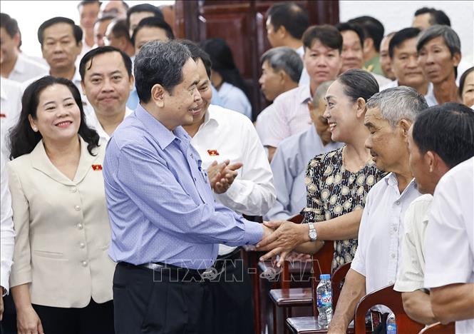 Chủ tịch Quốc hội Trần Thanh Mẫn tiếp xúc cử tri tại xã Tân Hòa, TP Cần Thơ. Ảnh: Doãn Tấn – TTXVN 