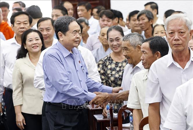 Chủ tịch Quốc hội Trần Thanh Mẫn tiếp xúc cử tri tại xã Tân Hòa, TP Cần Thơ. Ảnh: Doãn Tấn – TTXVN 