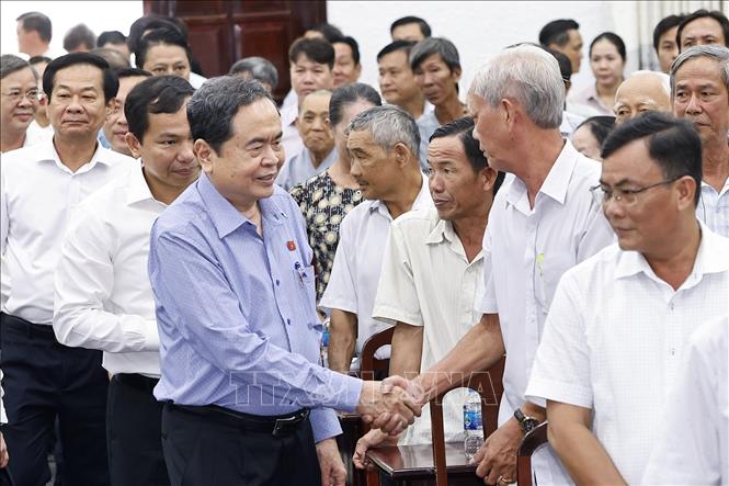 Chủ tịch Quốc hội Trần Thanh Mẫn tiếp xúc cử tri tại xã Tân Hòa, TP Cần Thơ. Ảnh: Doãn Tấn – TTXVN 