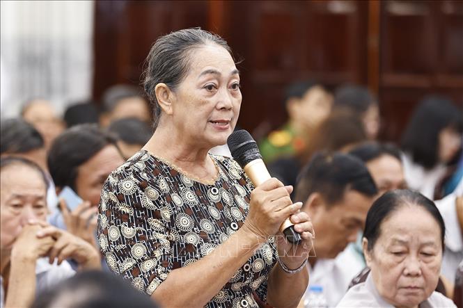 Cử tri Lê Thanh Hà phát biểu. Ảnh: Doãn Tấn - TTXVN