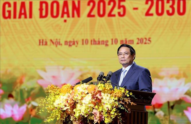 Thủ tướng Phạm Minh Chính phát biểu chỉ đạo Đại hội Thi đua yêu nước thành phố Hà Nội. Ảnh: Dương Giang-TTXVN
