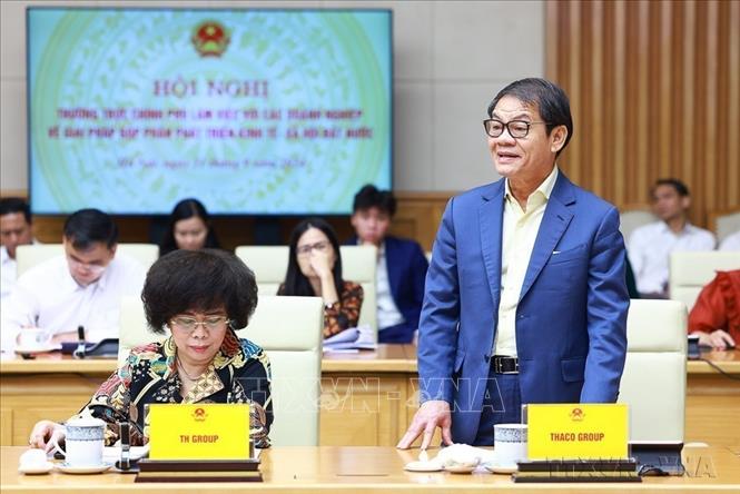 Doanh nhân Việt Nam ngày càng phát triển, trở thành một lực lượng quan trọng, là động lực của công cuộc đổi mới dưới sự lãnh đạo của Ðảng. Trong ảnh: Ông Trần Bá Dương, Chủ tịch HĐQT Công ty cổ phần Tập đoàn Trường Hải (Thaco) phát biểu tại Hội nghị Thường trực Chính phủ làm việc với các doanh nghiệp lớn về giải pháp góp phần phát triển kinh tế-xã hội (21/9/2024). Ảnh: Dương Giang - TTXVN