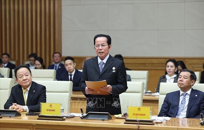 Doanh nhân Việt Nam ngày càng phát triển, trở thành một lực lượng quan trọng, là động lực của công cuộc đổi mới dưới sự lãnh đạo của Ðảng. Trong ảnh: Ông Lê Văn Kiểm, Chủ tịch KN Holdings phát biểu tại Hội nghị Thường trực Chính phủ gặp gỡ doanh nghiệp để bàn về nhiệm vụ, giải pháp để doanh nghiệp tư nhân tăng tốc bứt phá, góp phần phát triển đất nước nhanh, bền vững trong kỷ nguyên mới (2025). Ảnh: Dương Giang-TTXVN