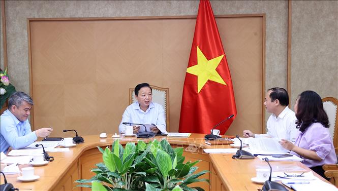 Phó Thủ tướng Trần Hồng Hà phát biểu tại cuộc họp. Ảnh: Văn Điệp - TTXVN