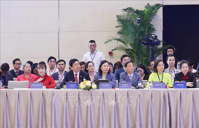 Các đại biểu tham dự phiên họp cấp cao 