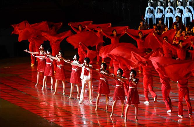 Chương trình nghệ thuật kỷ niệm 80 năm thành lập Đảng Lao động Triều Tiên tại Bình Nhưỡng, ngày 9/10/2025. Ảnh: THX/TTXVN