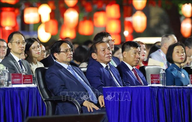 Thủ tướng Phạm Minh Chính dự khai mạc Lễ hội Văn hóa Thế giới tại Hà Nội lần thứ nhất. Ảnh: Dương Giang-TTXVN

