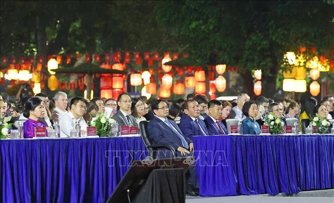 Thủ tướng Phạm Minh Chính dự khai mạc Lễ hội Văn hóa Thế giới tại Hà Nội lần thứ nhất. Ảnh: Dương Giang-TTXVN
