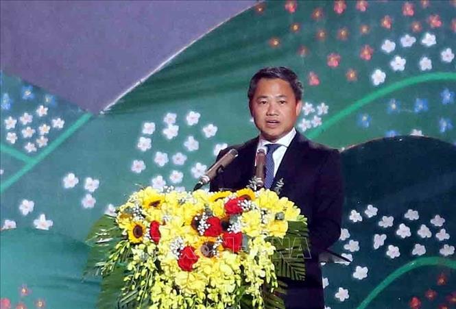 Chủ tịch UBND tỉnh Sơn La Nguyễn Đình Việt phát biểu. Ảnh: Quang Quyết - TTXVN