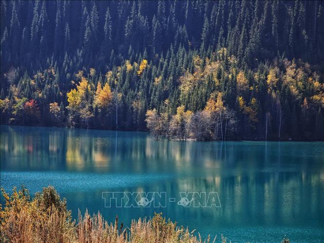 Cảnh đẹp mùa thu tại Almaty, Kazakhstan. Ảnh: THX/TTXVN