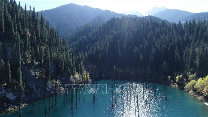 Cảnh đẹp mùa thu tại Almaty, Kazakhstan. Ảnh: THX/TTXVN