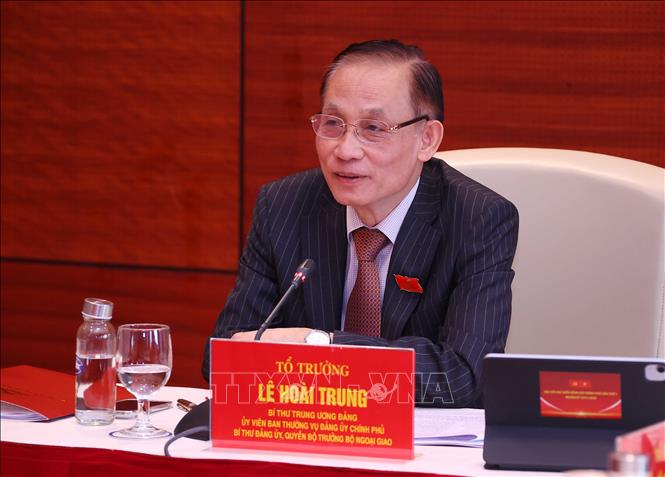Đồng chí Lê Hoài Trung, Bí thư Trung ương Đảng, Ủy viên Ban Thường vụ Đảng ủy Chính phủ, Bí thư Đảng ủy, Quyền Bộ trưởng Bộ Ngoại giao phát biểu. Ảnh: Văn Điệp - TTXVN