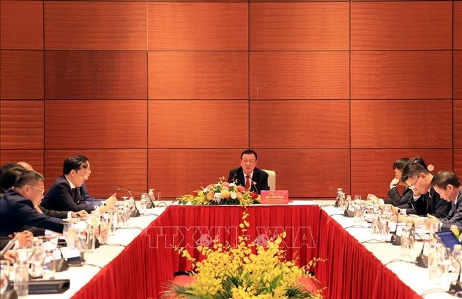 Các đại biểu thảo luận tại tổ 3, chiều 12/10. Ảnh: Tuấn Anh - TTXVN
