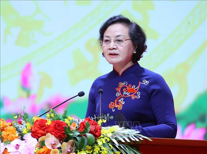 Đồng chí Phạm Thị Thanh Trà, Ủy viên Trung ương Đảng, Ủy viên Ban Thường vụ Đảng ủy Chính phủ, Bộ trưởng Bộ Nội vụ trình bày tham luận tại Đại hội. Ảnh: Văn Điệp - TTXVN