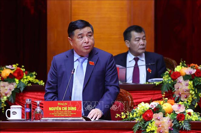 Đồng chí Nguyễn Chí Dũng, Ủy viên Trung ương Đảng, Ủy viên Ban Thường vụ Đảng ủy Chính phủ, Phó Thủ tướng Chính phủ điều hành tham luận tại Đại hội. Ảnh: Văn Điệp - TTXVN