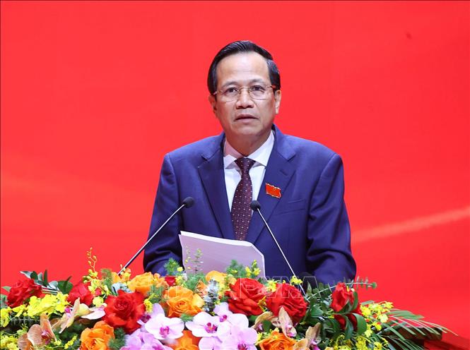 Đồng chí Đào Ngọc Dung, Ủy viên Trung ương Đảng, Ủy viên BCH Đảng bộ Chính phủ, Bí thư Đảng ủy, Bộ trưởng Bộ Dân tộc và Tôn giáo trình bày tham luận tại Đại hội. Ảnh: Văn Điệp - TTXVN