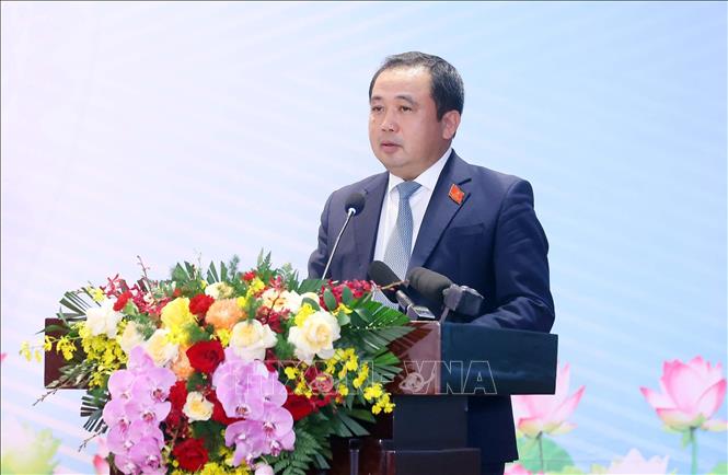 Đồng chí Trần Đức Thắng, Ủy viên Trung ương Đảng, Quyền Bộ trưởng Bộ Nông nghiệp và Môi trường trả lời câu hỏi của phóng viên các cơ quan thông tấn, báo chí. Ảnh: Phạm Kiên – TTXVN