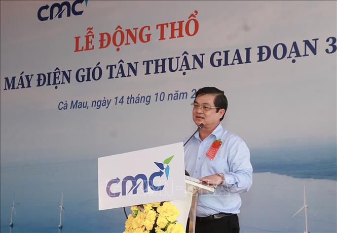 Phó Chủ tịch UBND tỉnh Cà Mau Huỳnh Chí Nguyện phát biểu tại lễ khởi công. Ảnh: Huỳnh Anh - TTXVN
