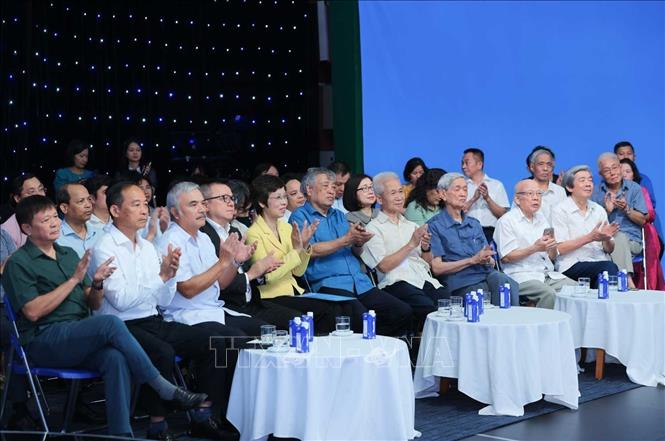 Các đại biểu tham dự buổi toạ đàm. Ảnh: Hoàng Hiếu - TTXVN