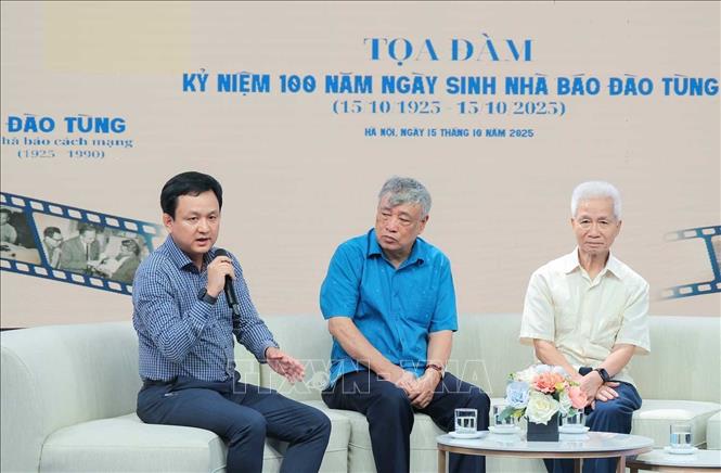 Giám đốc Trung tâm kỹ thuật (TTXVN) Nguyễn Đức Vũ phát biểu tại buổi toạ đàm. Ảnh: Hoàng Hiếu - TTXVN
