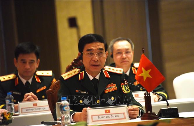 Bộ trưởng Bộ Quốc phòng Việt Nam, Đại tướng Phan Văn Giang, phát biểu tại cuộc gặp. Ảnh: Xuân Tú - PV TTXVN tại Lào