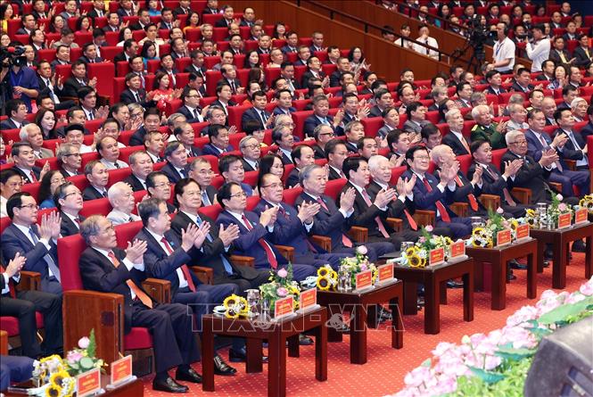 Tổng Bí thư Tô Lâm cùng các đồng chí Lãnh đạo, nguyên Lãnh đạo Đảng, Nhà nước dự Đại hội. Ảnh: Thống Nhất-TTXVN