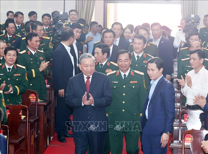 Tổng Bí thư Tô Lâm dự Lễ kỷ niệm 80 năm Ngày truyền thống Lực lượng vũ trang Quân khu 1. Ảnh: Thống Nhất-TTXVN
