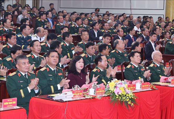 Các đại biểu dự Lễ kỷ niệm 80 năm Ngày truyền thống Lực lượng vũ trang Quân khu 1. Ảnh: Thống Nhất-TTXVN