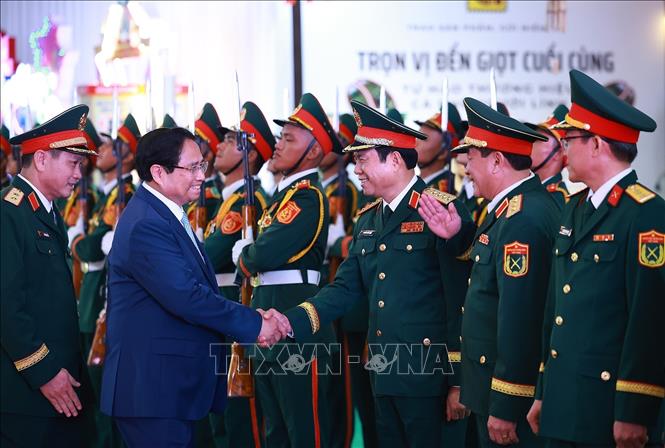 Thủ tướng Phạm Minh Chính dự Lễ kỷ niệm 80 năm Ngày truyền thống Lực lượng vũ trang Quân khu 5. Ảnh: Dương Giang-TTXVN
