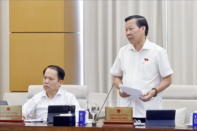 Chủ nhiệm Ủy ban Kinh tế và Tài chính của Quốc hội Phan Văn Mãi phát biểu. Ảnh: Doãn Tấn - TTXVN