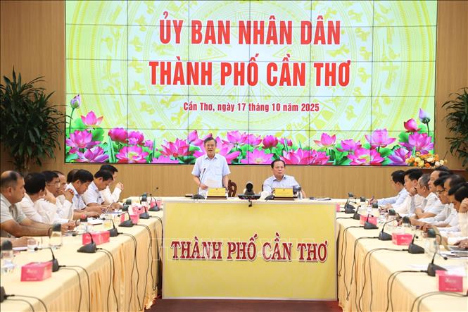 Quang cảnh buổi làm việc. Ảnh: Tuấn Phi - TTXVN
