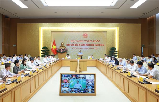 Thủ tướng Phạm Minh Chính chủ trì Hội nghị. Ảnh: Dương Giang-TTXVN
