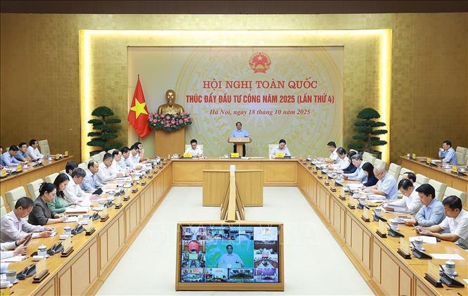 Thủ tướng Phạm Minh Chính chủ trì Hội nghị. Ảnh: Dương Giang-TTXVN

