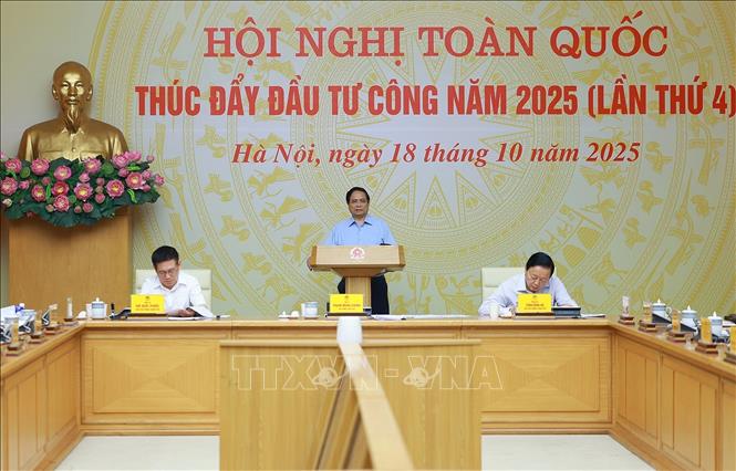 Thủ tướng Phạm Minh Chính chủ trì Hội nghị. Ảnh: Dương Giang-TTXVN
