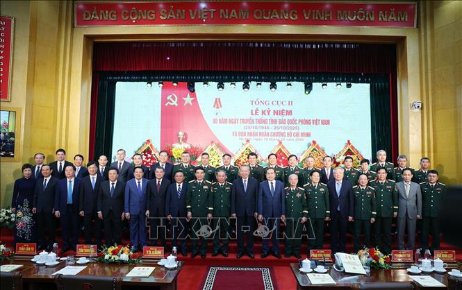 Tổng Bí thư Tô Lâm, Bí thư Quân uỷ Trung ương và các đại biểu. Ảnh: Thống Nhất - TTXVN