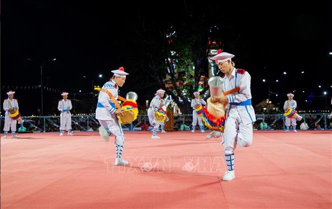The Chhay Dam dance of Khmer ethnic group in Tay Ninh. VNA Photo: Giang Phương 
